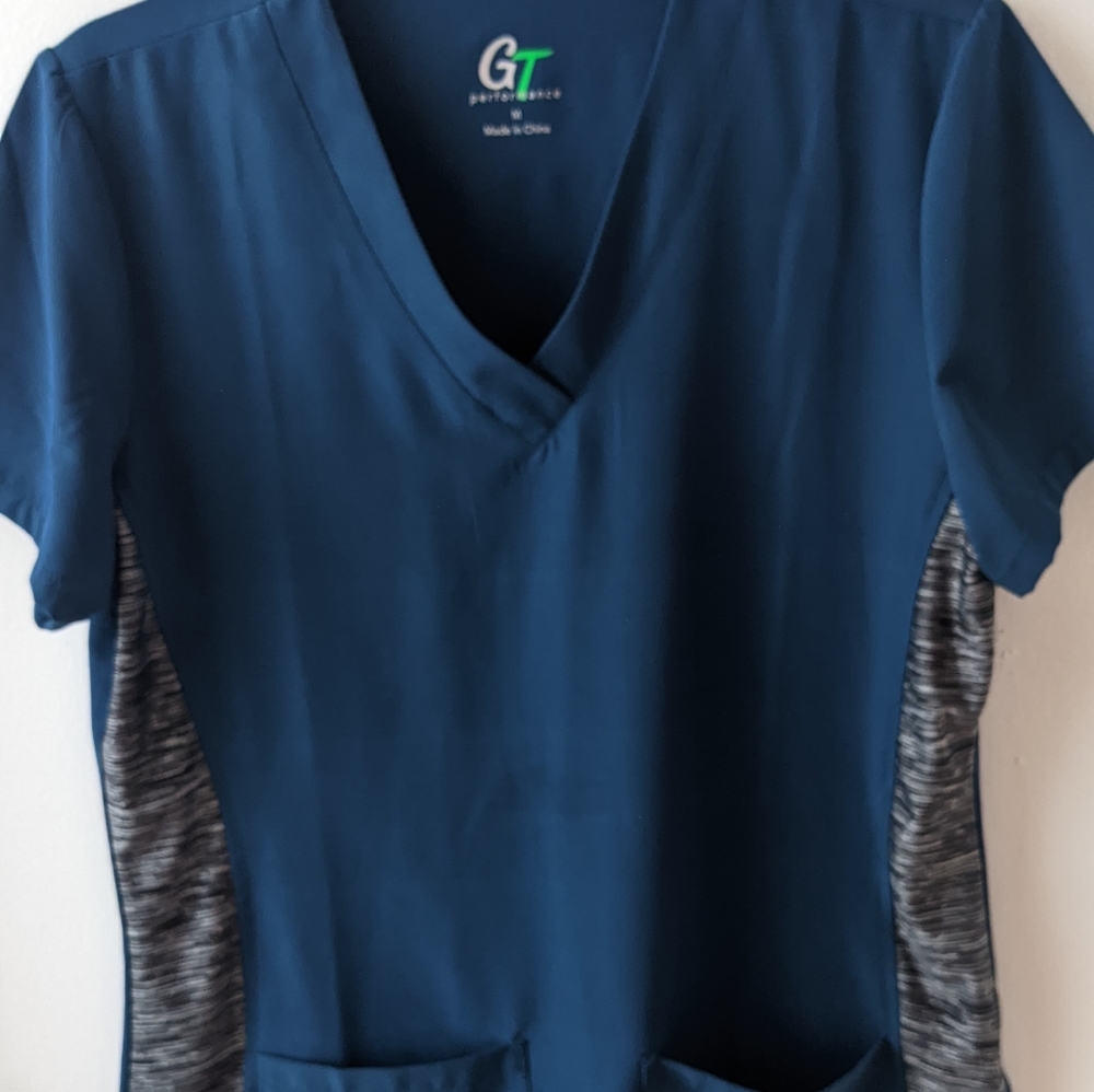 Scrub set